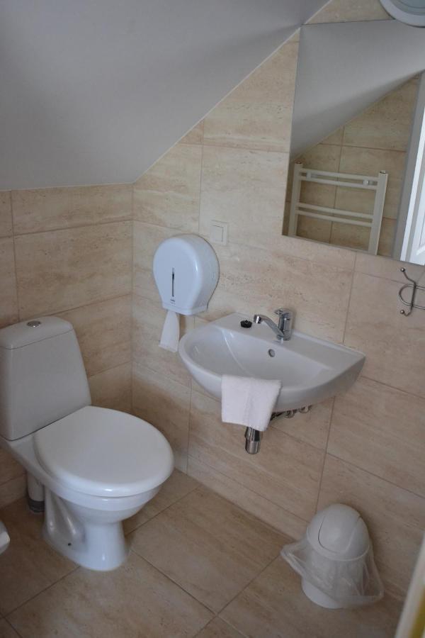 Gosciniec Kaszebe Bed & Breakfast Leba Ruang foto